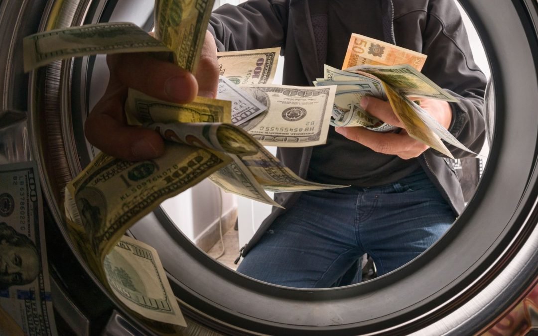 El lavado de dinero en el comercio, un monstruo de mil cabezas